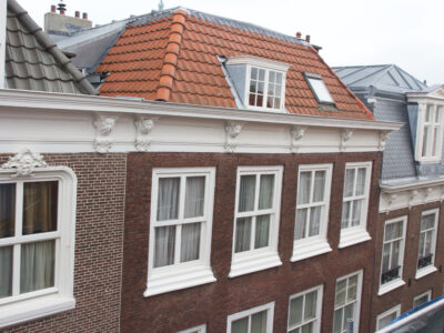 herkomst: P. Bosman   datum: 3 mei 2017   bovenzijde van de voorgevel