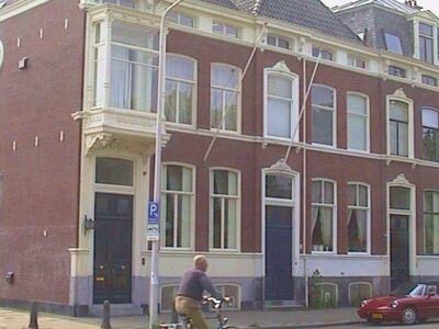 v.l.n.r. Koninginnegracht 87/87a en 88