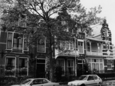 herkomst: mz   datum: 24-4-1990