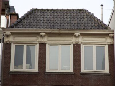 gedempte-burgwal-14-kroonlijst-achtergevel-2014-12-09