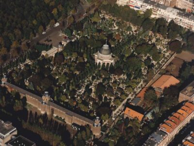 herkomst: REO   datum: oktober 1994
foto in vogelvlucht