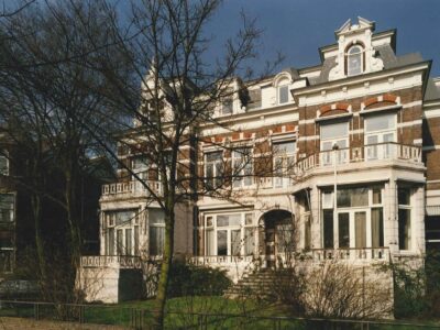 herkomst: REO   jaar: 1993