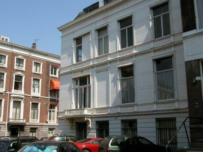 Gevel langs de Paleisstraat. Opname D. Valentijn  2 augustus 1999.