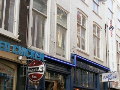 Schoolstraat 37 en 35 (v.l.n.r.)