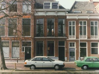 herkomst: REO   jaar: 1993 Toussaintkade 35 in het midden van de foto