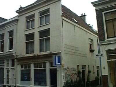 voor- en zijgevel genummerd 155